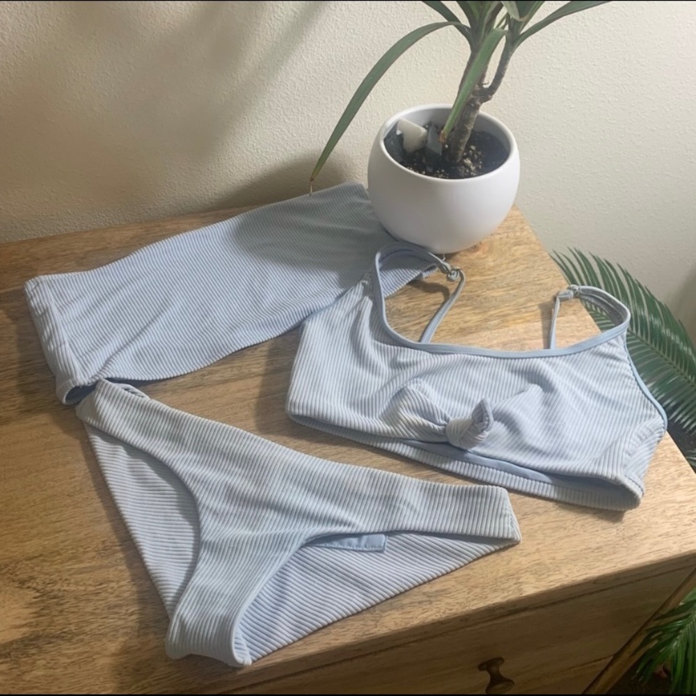 Frankie’s bikinis bandeau top large